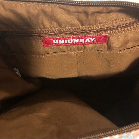 Union Bay canvas daisy print crossbody bag - Picture 9 of 9